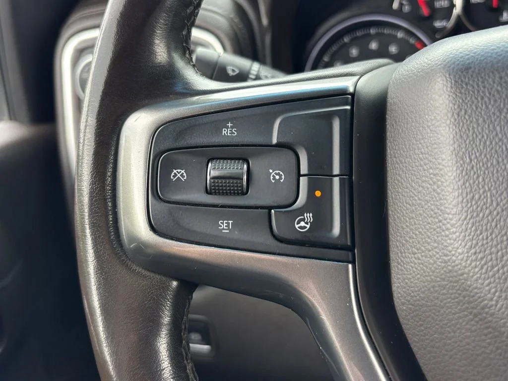 Used 2020 SUMMIT WHITE Chevrolet LT image 31