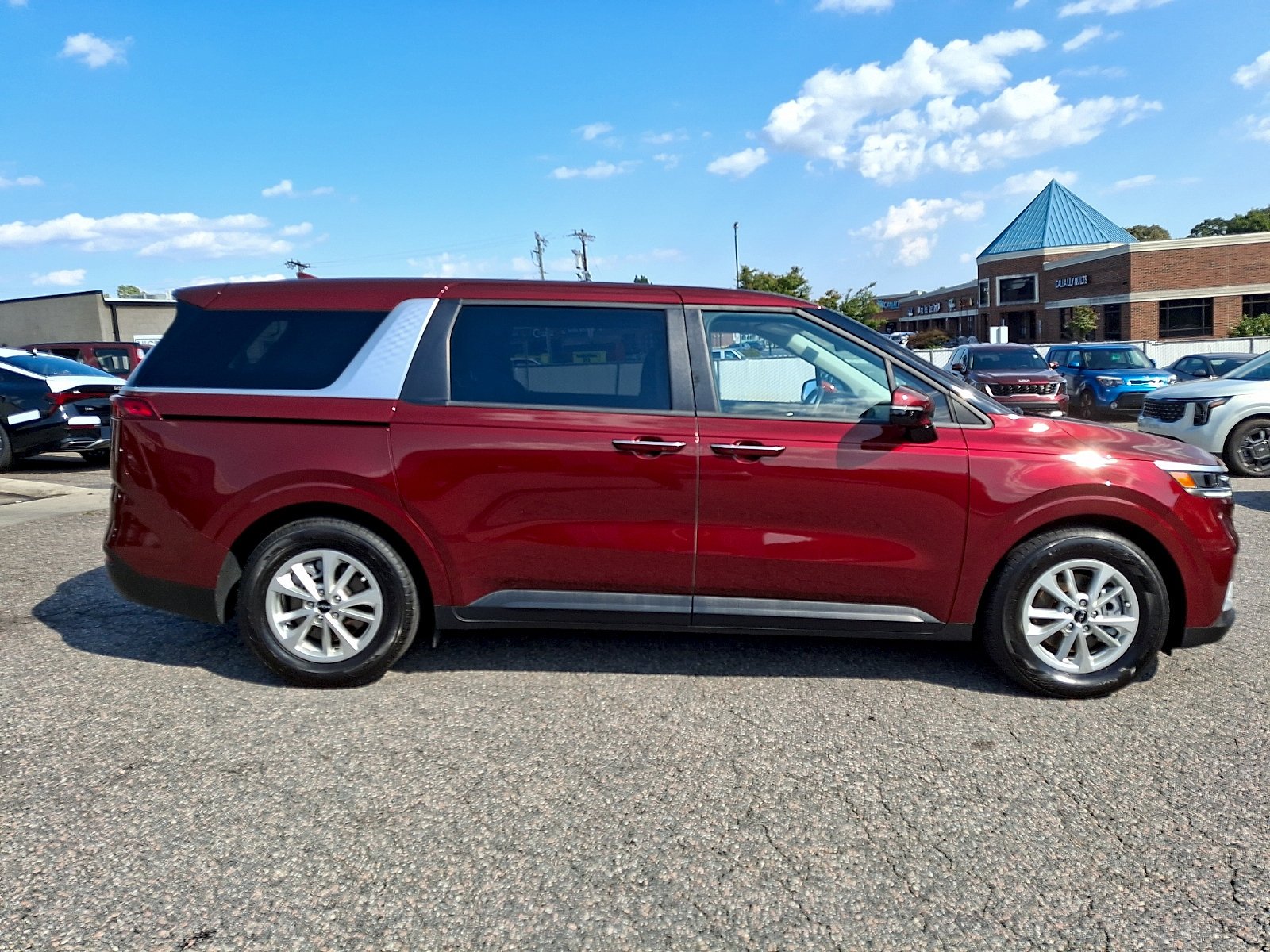 Used 2024 Flare Red Kia LX image 7