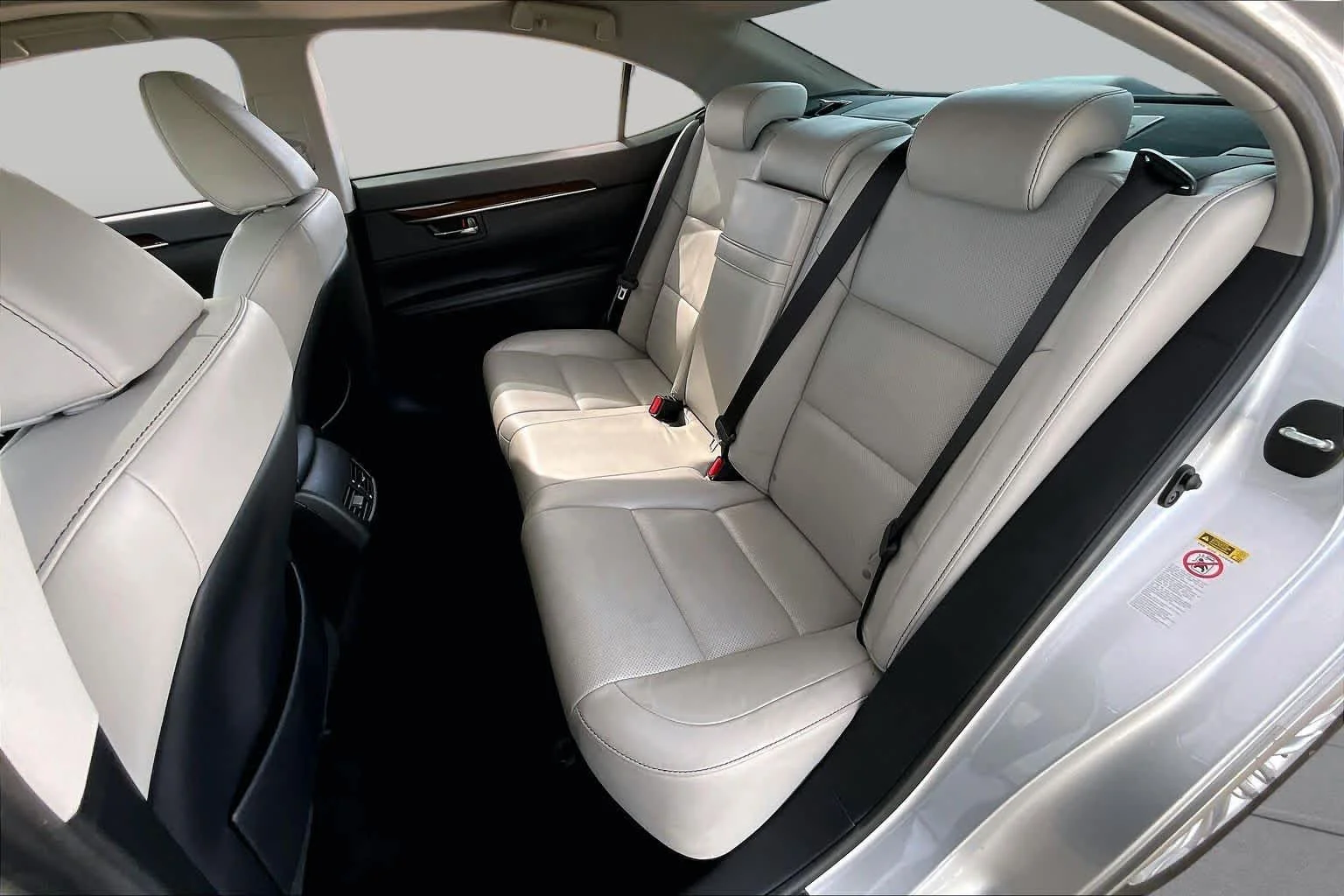 Used 2013 Silver Lining Metallic Lexus 4dr Sdn image 20