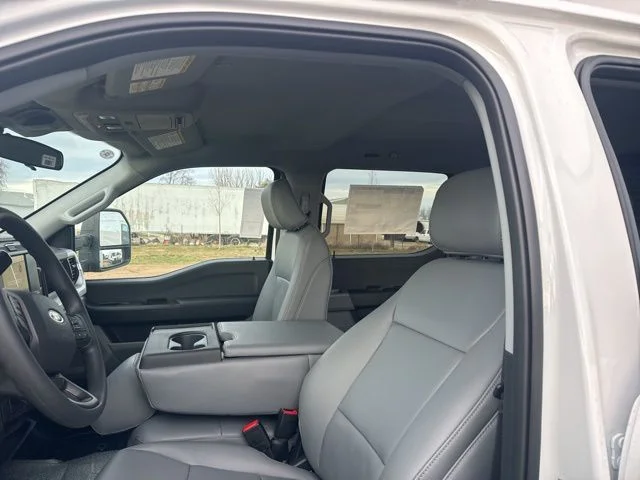 New 2026 Oxford White Ford XL image 14