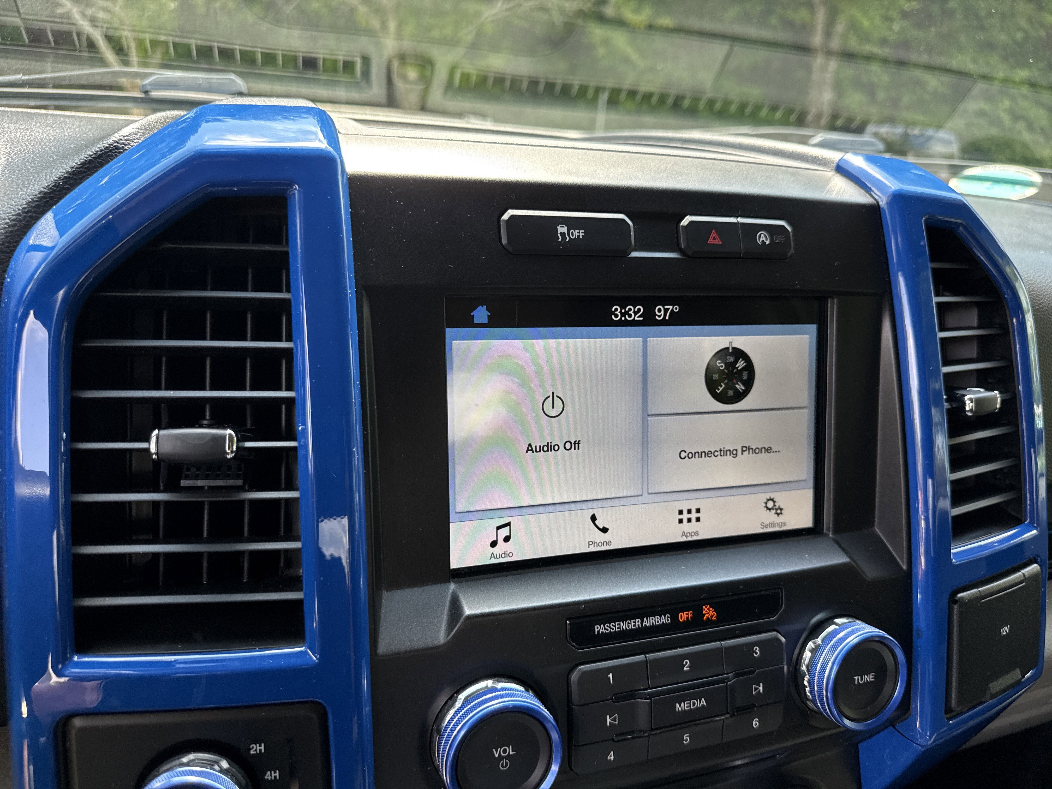 Used 2018 Oxford White Ford XL image 26
