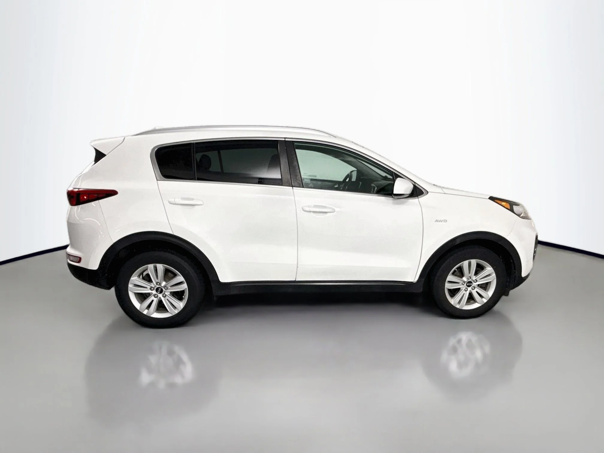 Used 2019 Clear White Kia LX image 8
