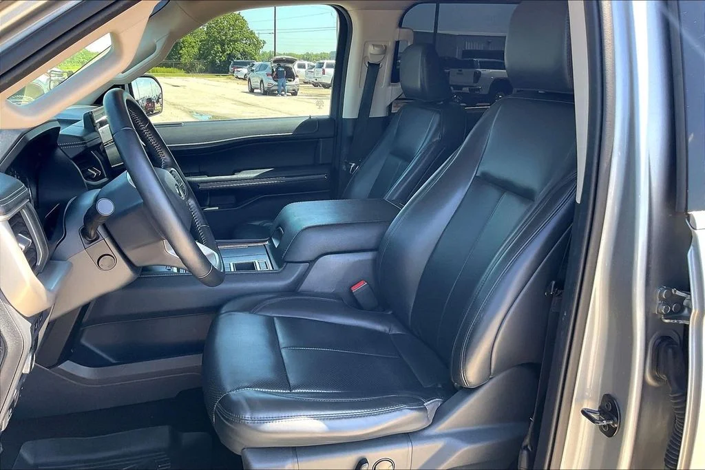 Used 2022 Silver Ford XLT image 18