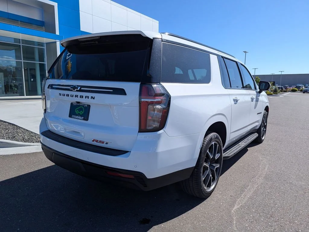 2023 Chevrolet Suburban RST - Photo 39