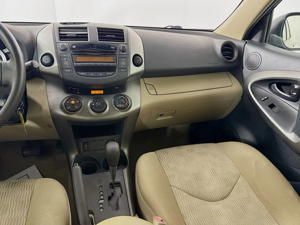 Used 2010 Blue Toyota Base image 25