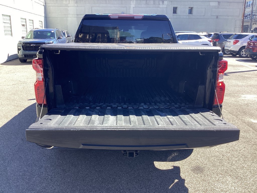 Used 2021 BLACK Chevrolet LT image 10