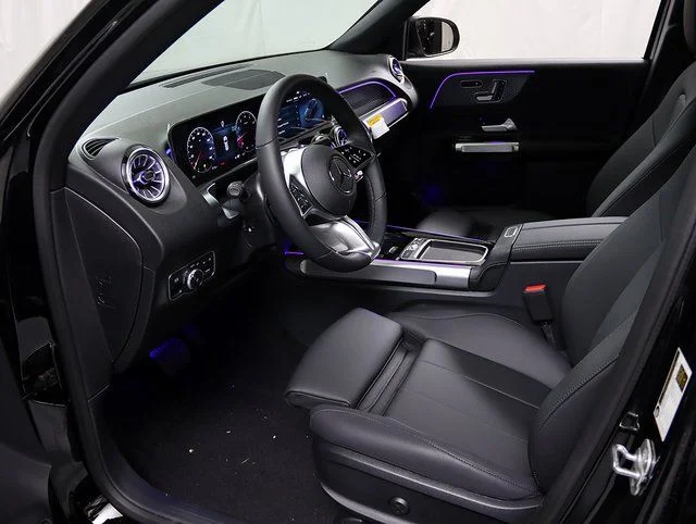 2025 Mercedes-Benz GLB Base - Photo 11