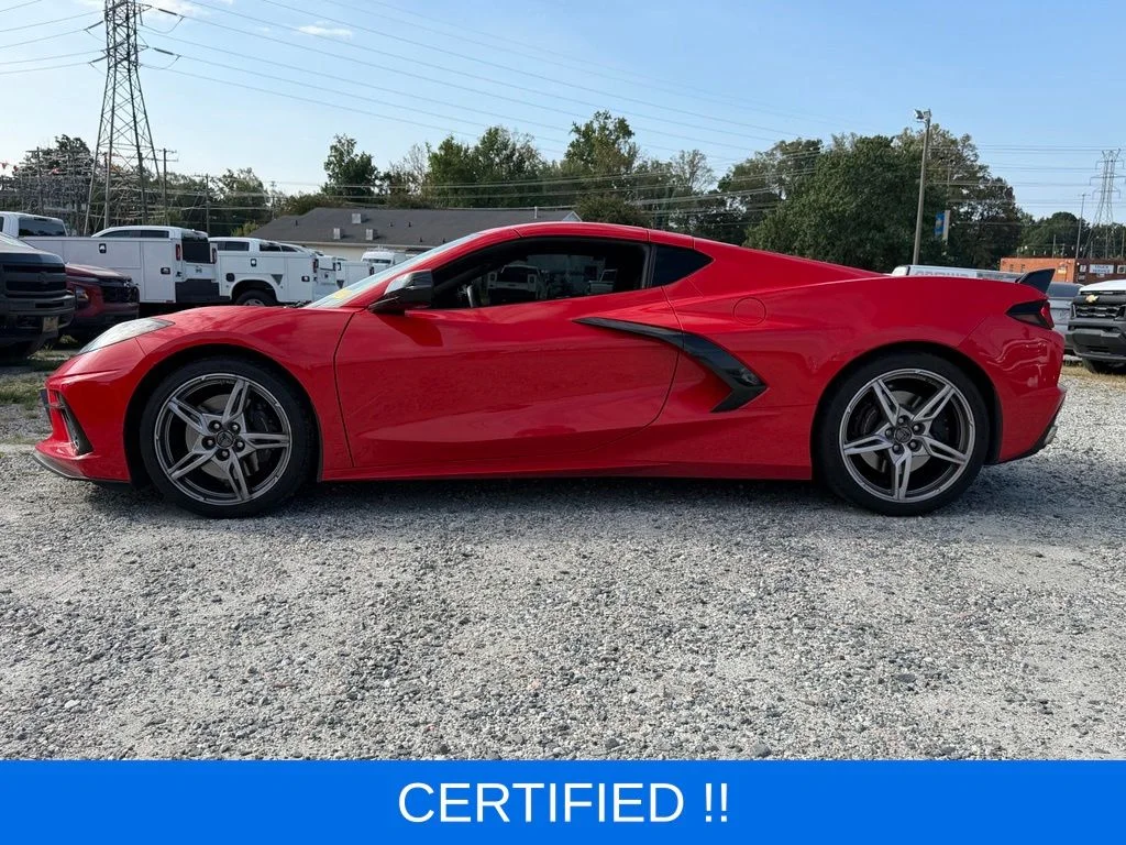 Used 2022 Red Chevrolet Stingray image 9