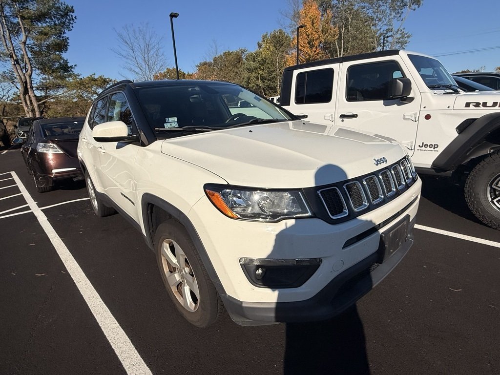2018 Jeep Compass Latitude photo 2