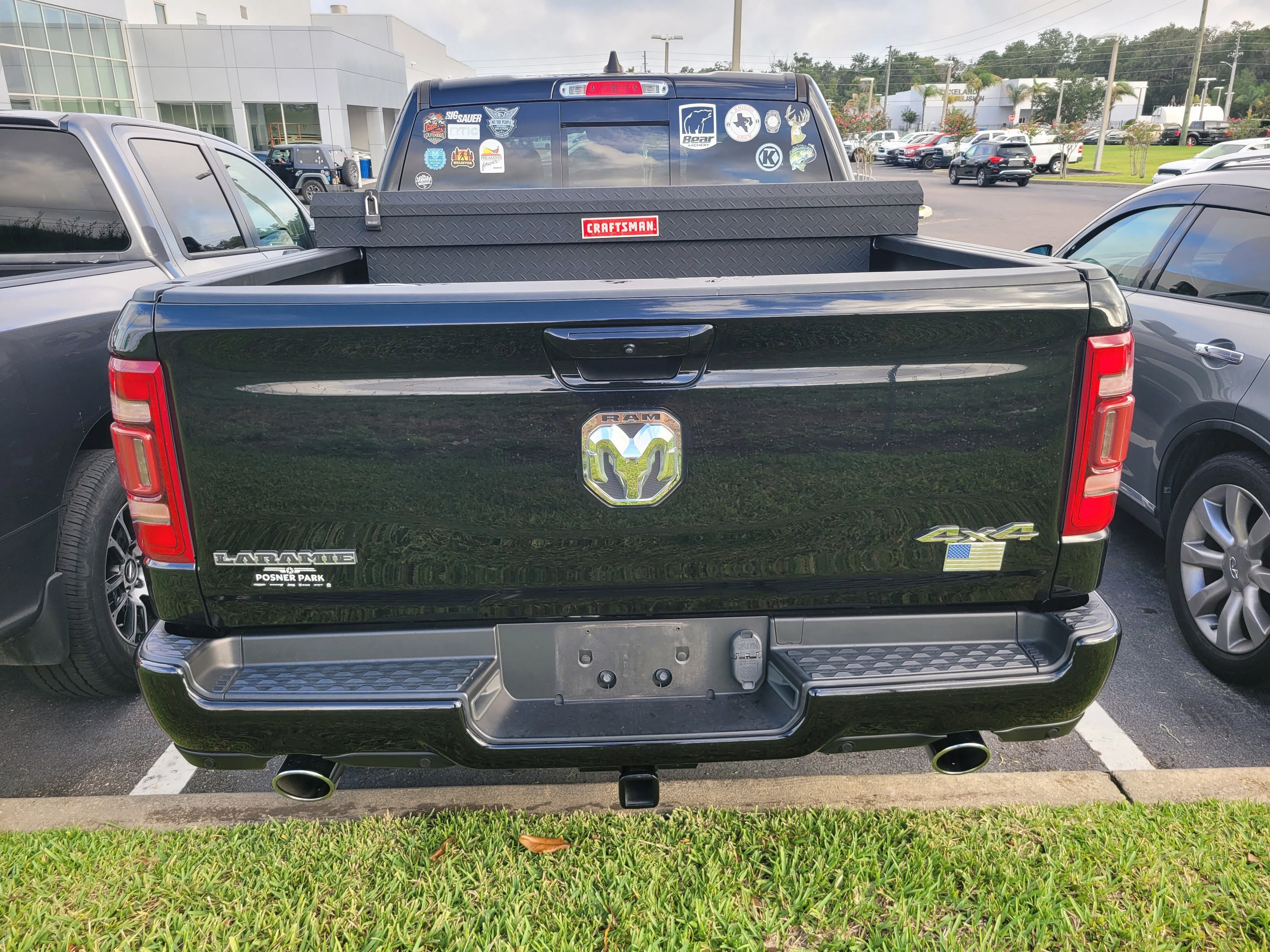 Used 2023 Diamond Black Crystal Pearlcoat Ram Laramie image 5
