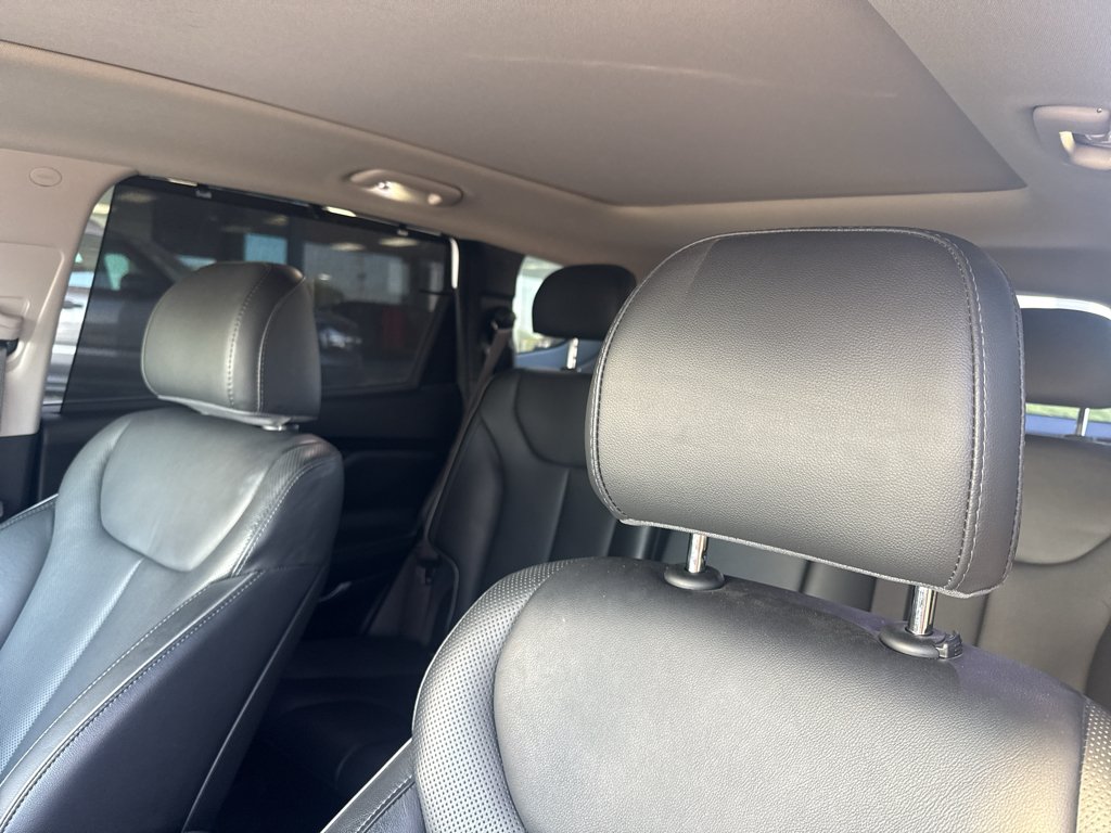 Used 2021 Quartz White Hyundai SEL image 12