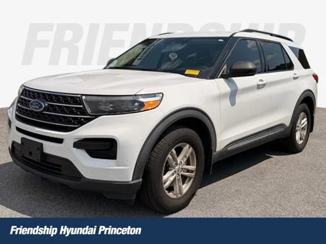 Used 2020 White Ford XLT image 1