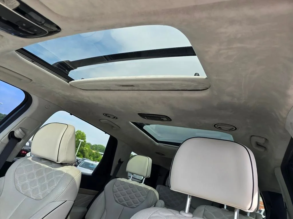 Used 2022 Gray Hyundai Calligraphy image 8