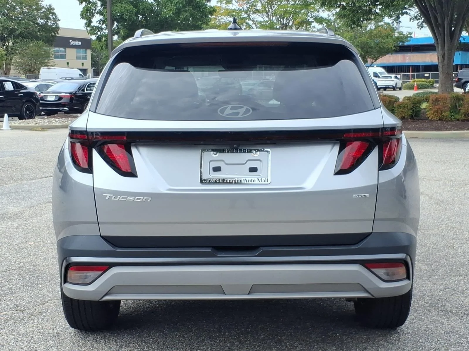Used 2025 Shimmering Silver Hyundai SEL image 9