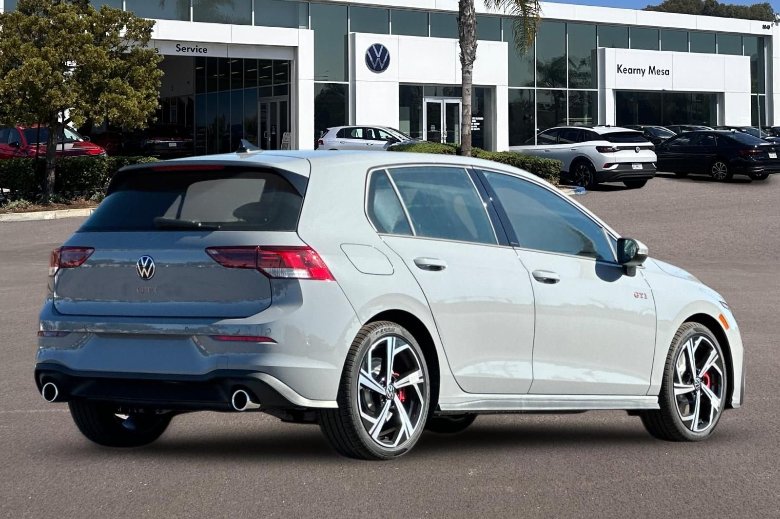 New 2026 Moonstone Gray Volkswagen 2.0T SE image 4