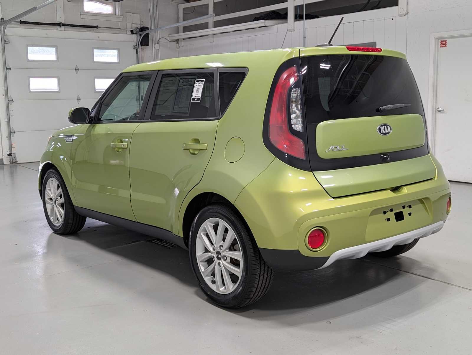 Used 2017 Alien II Kia + image 10