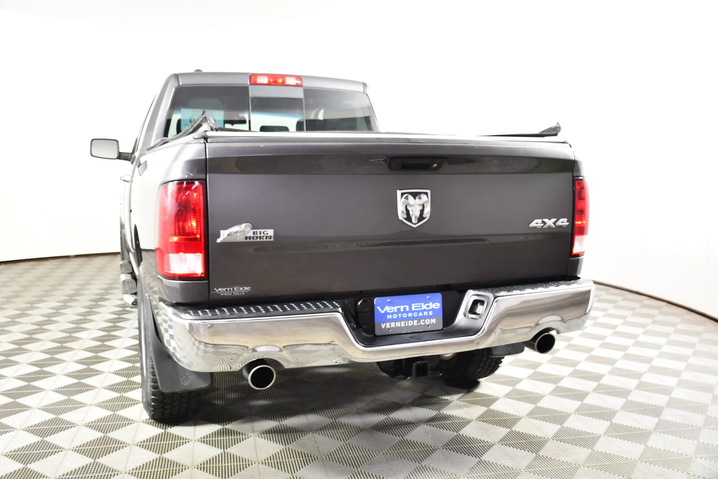 Used 2016 Granite Crystal Metallic Clearcoat Ram Big Horn image 7