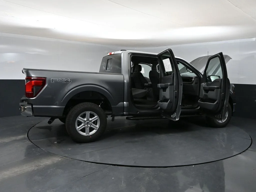 New 2026 Gray Ford XLT image 40