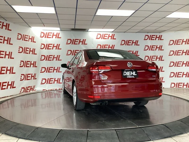 Used 2018  Volkswagen 1.4T S image 5