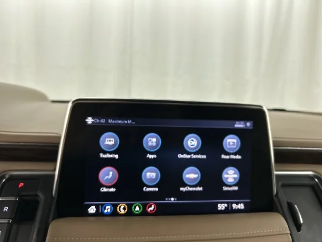 Used 2021 IRIDESCENT PEARL TRICOAT Chevrolet Premier image 17