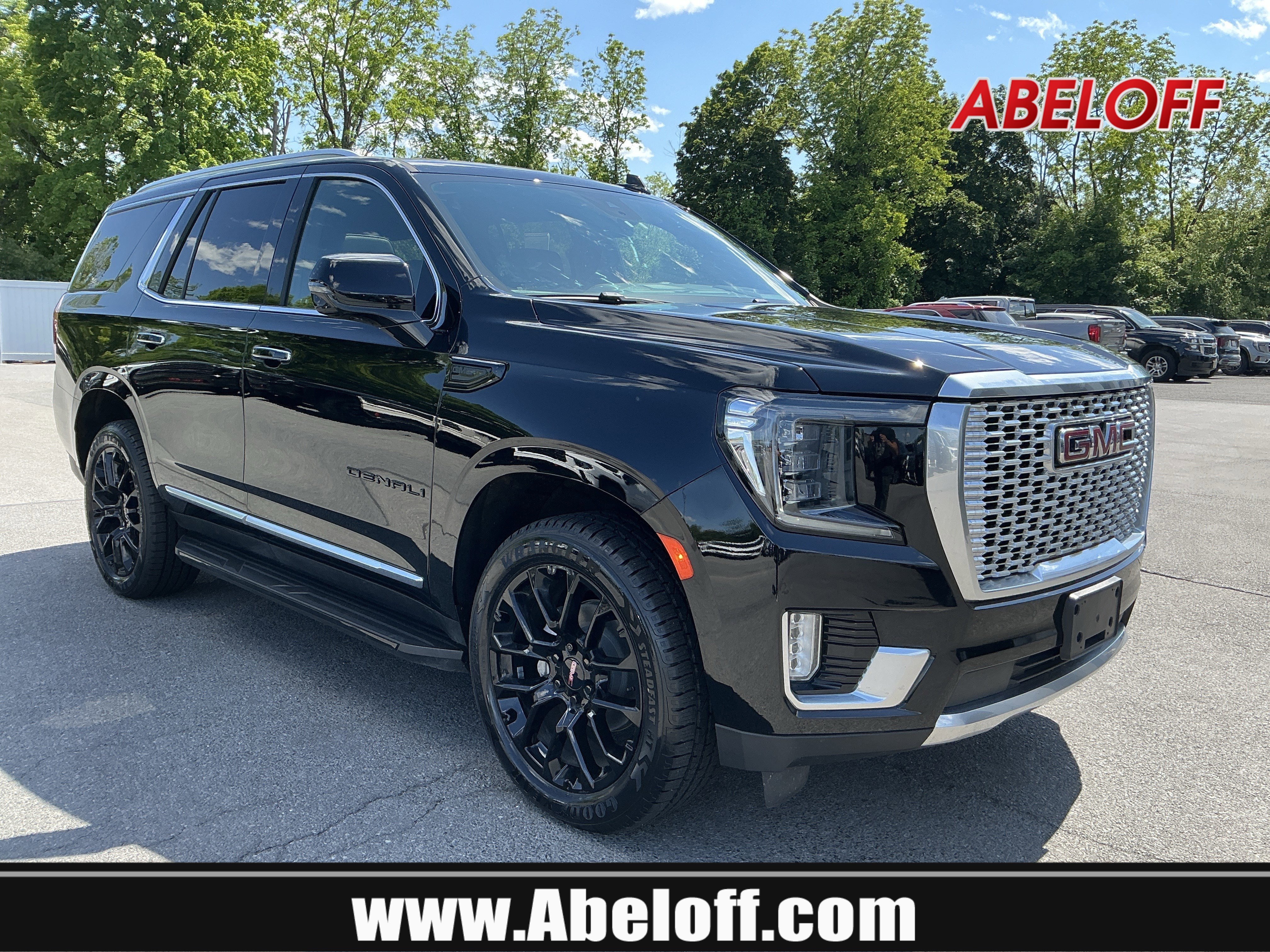 2024 GMC Yukon 4WD Denali's photo