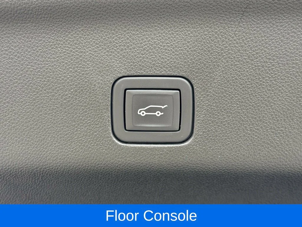 Used 2023 STERLING METALLIC GMC Denali image 32