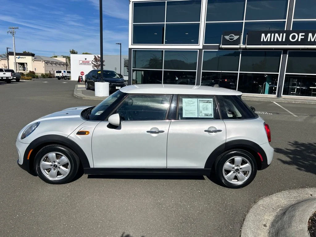 Used 2015 White MINI Base image 4