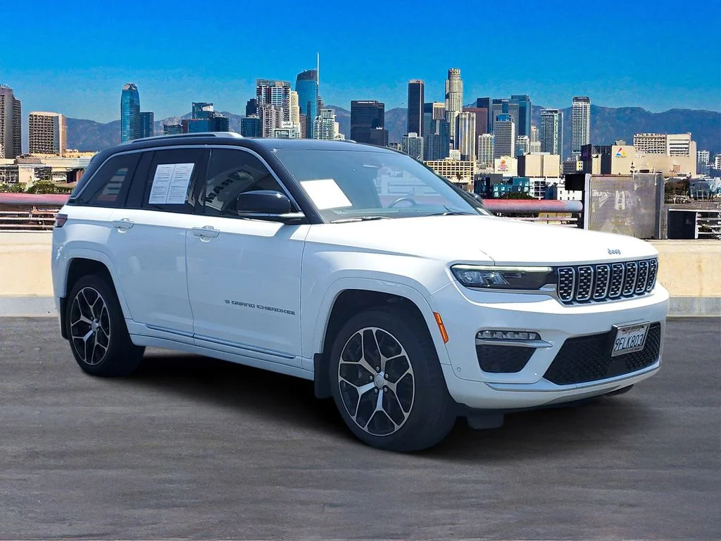 Used 2022 White Jeep Summit Reserve 4xe image 3