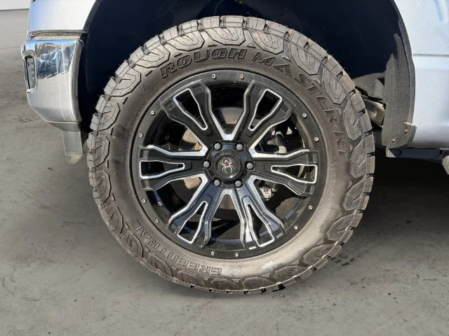 Used 2024 Silver Ford XLT image 10