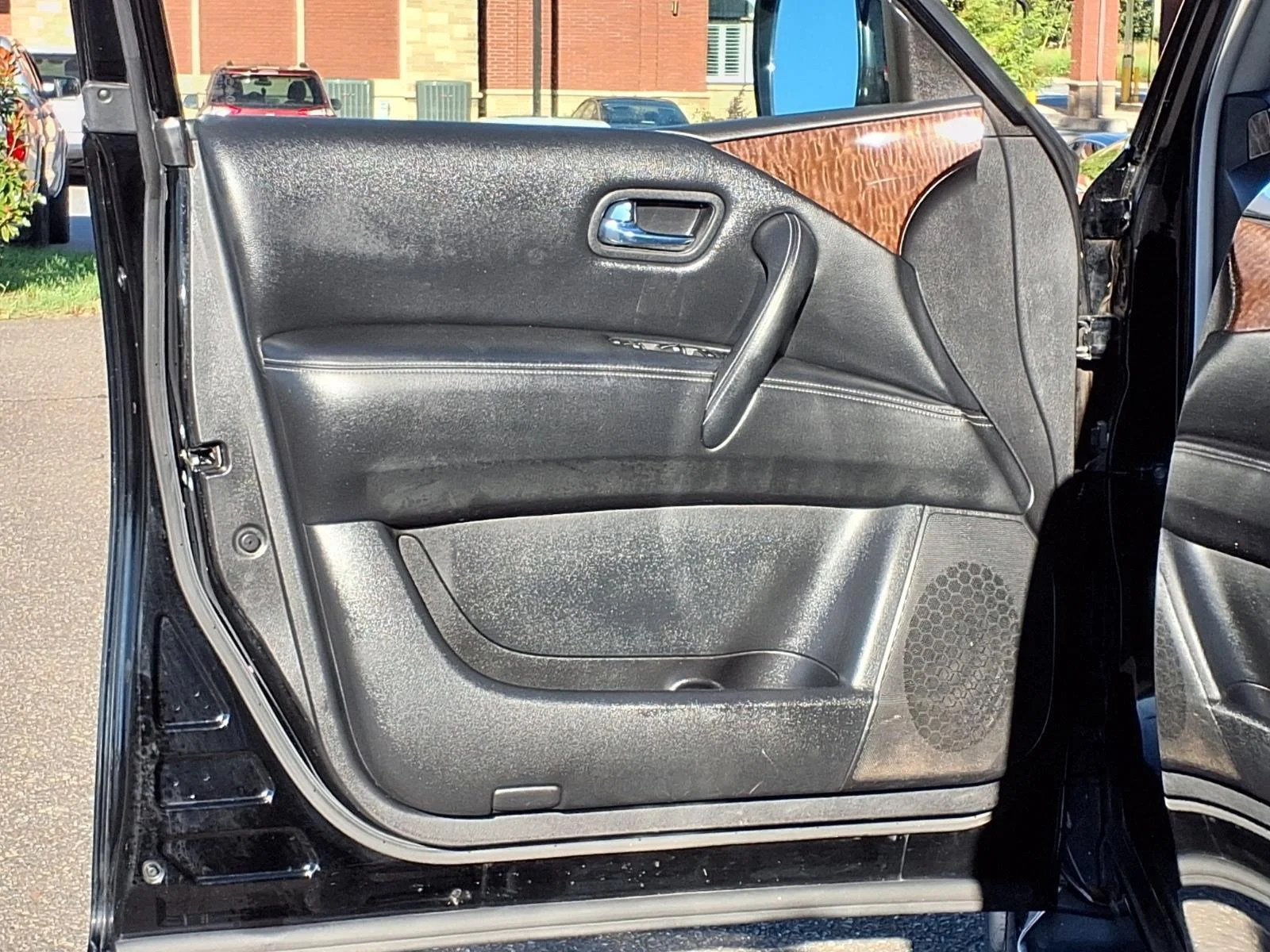 Used 2019 Super Black Nissan SV image 32