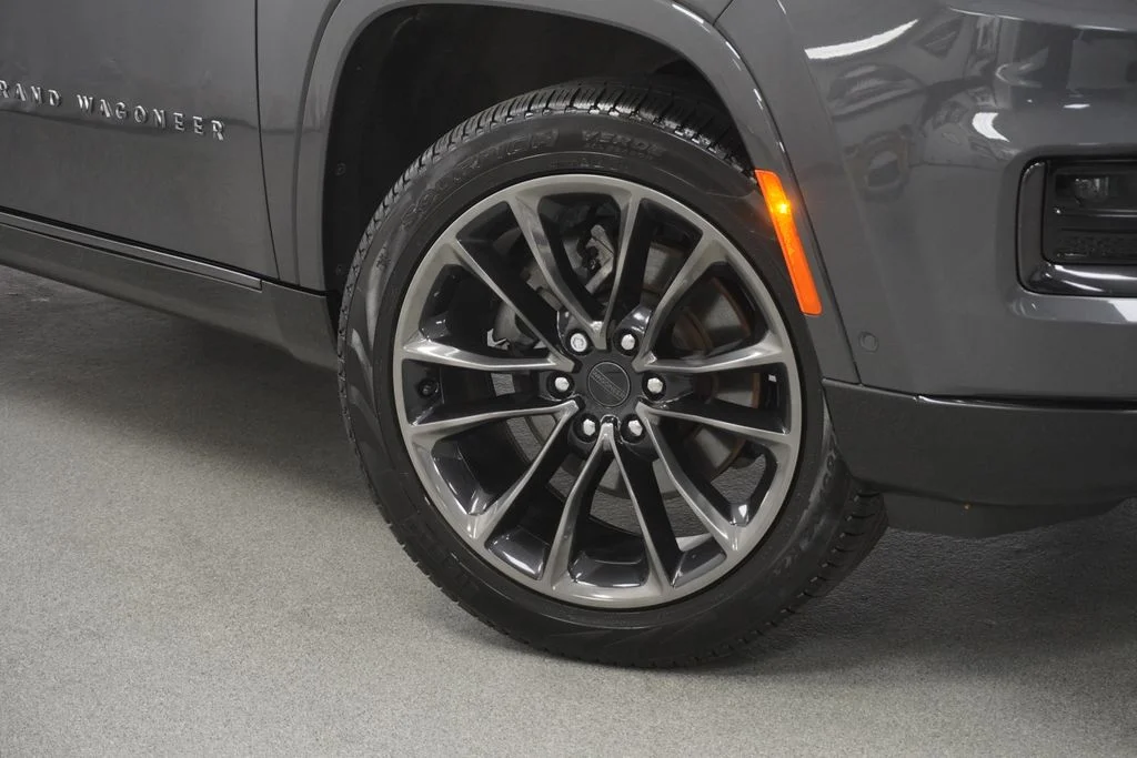 Certified Used 2025 Gray Jeep Series III Obsidian image 4