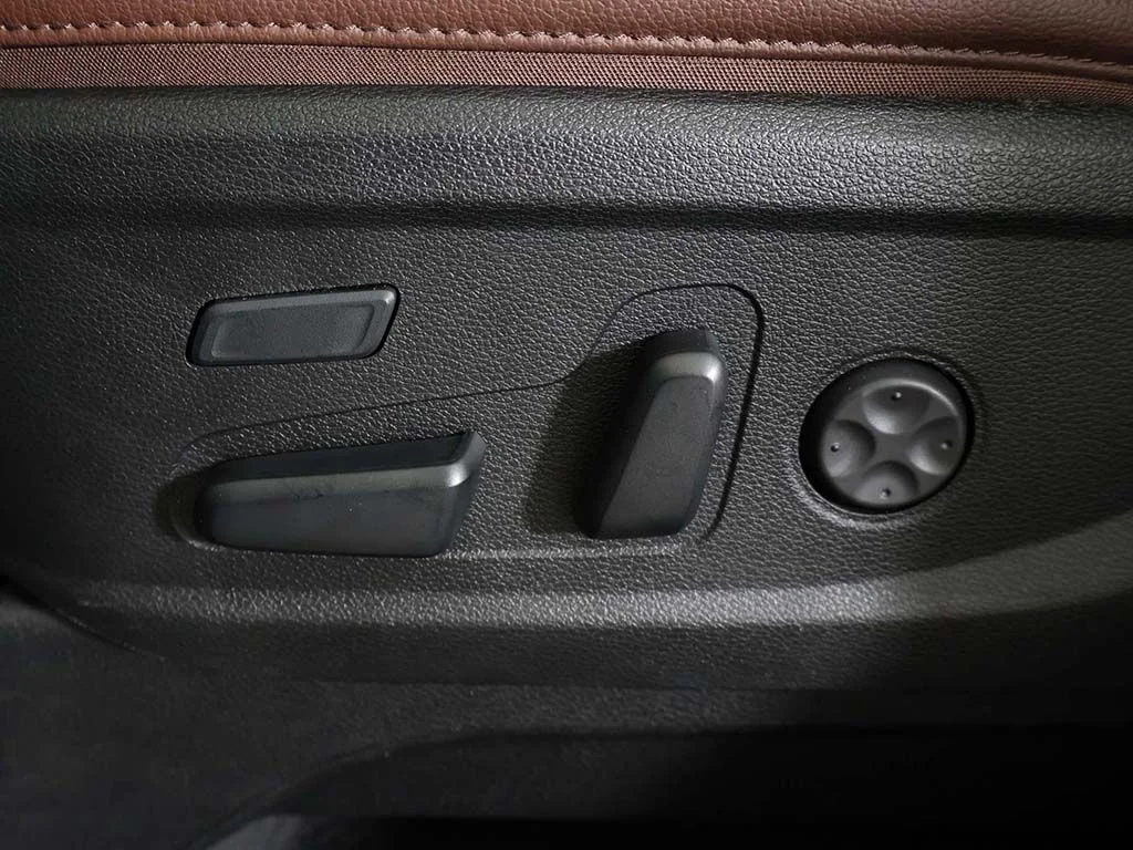 Used 2024 Black Kia SX image 35