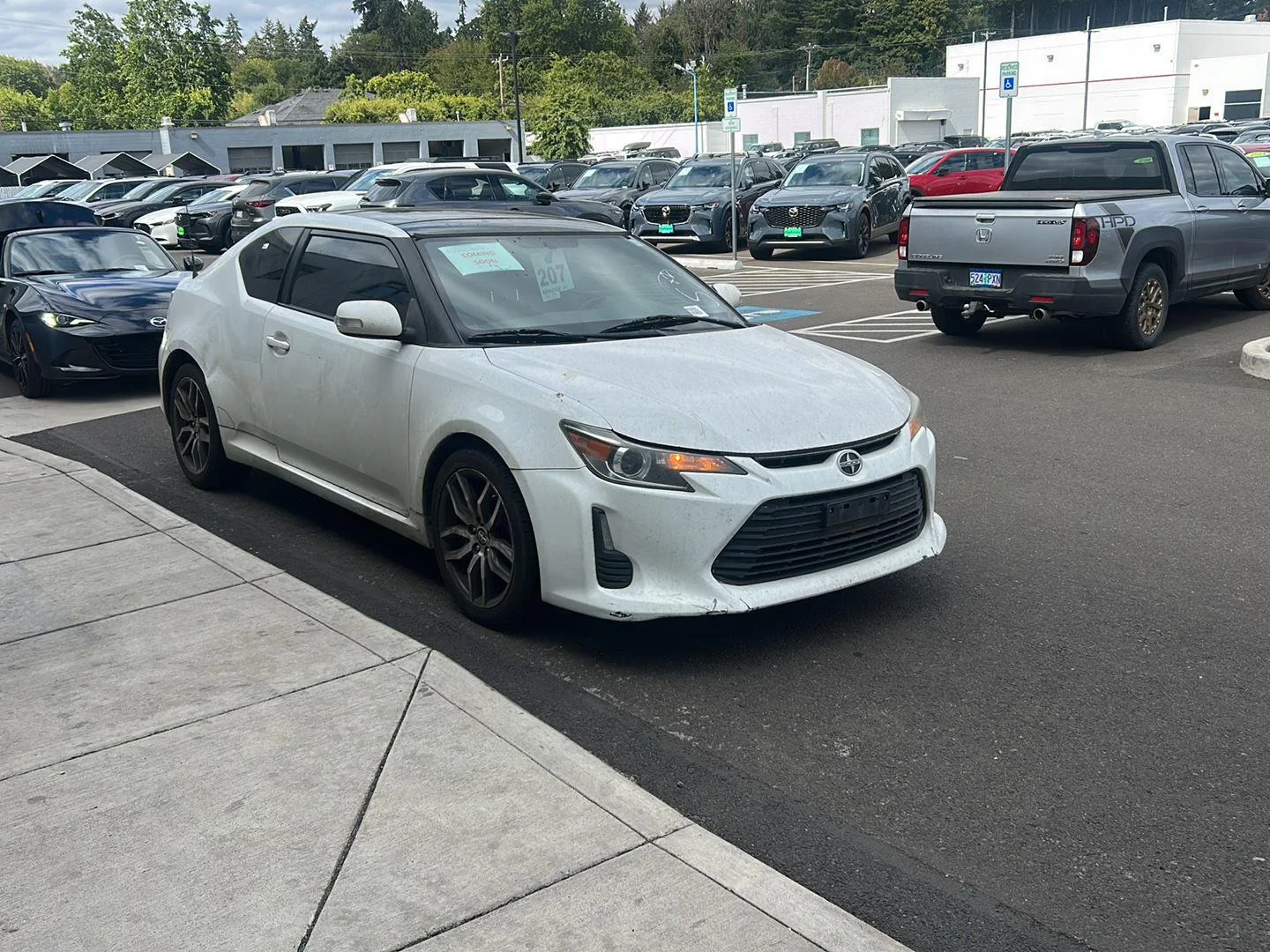 Used 2014 Super White Scion  image 4