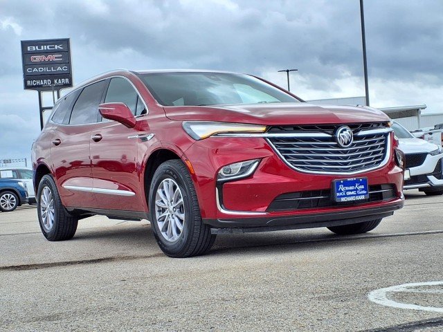 2023 Buick Enclave Essence's photo