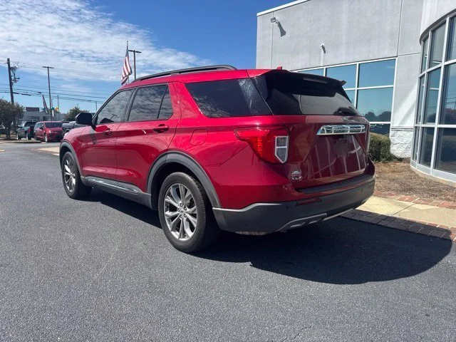 Used 2020 Red Ford XLT image 9