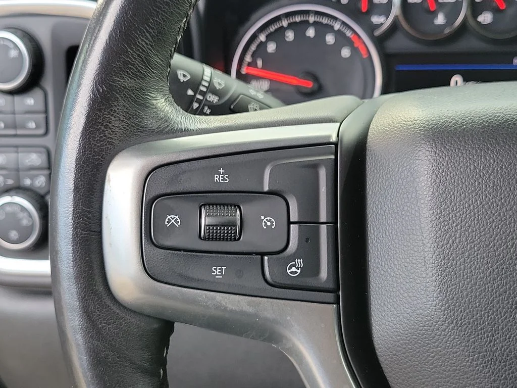 Used 2019 Silver Chevrolet RST image 28