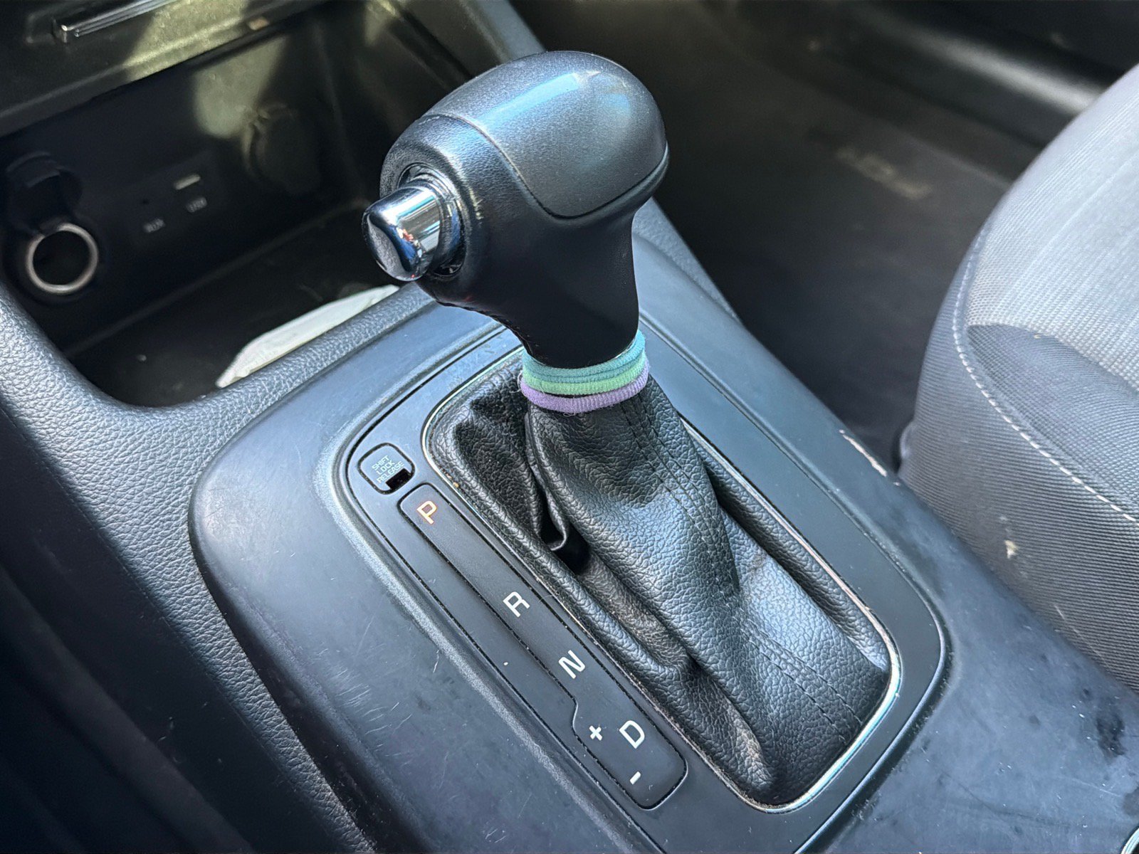 Used 2016 Snow White Pearl Kia EX image 15