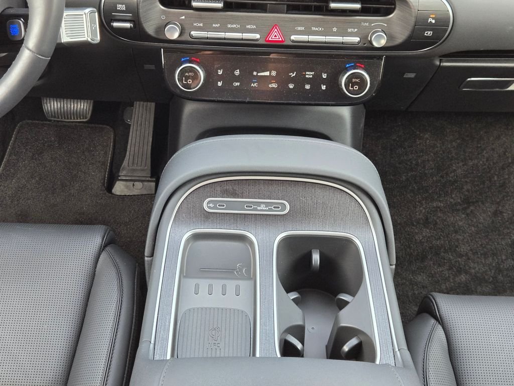 Used 2026 Black Hyundai SEL Premium image 20
