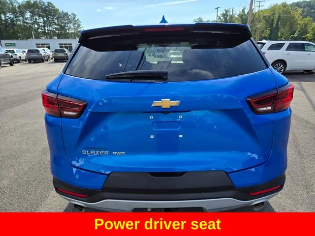 Used 2025 Blue Chevrolet LT image 8