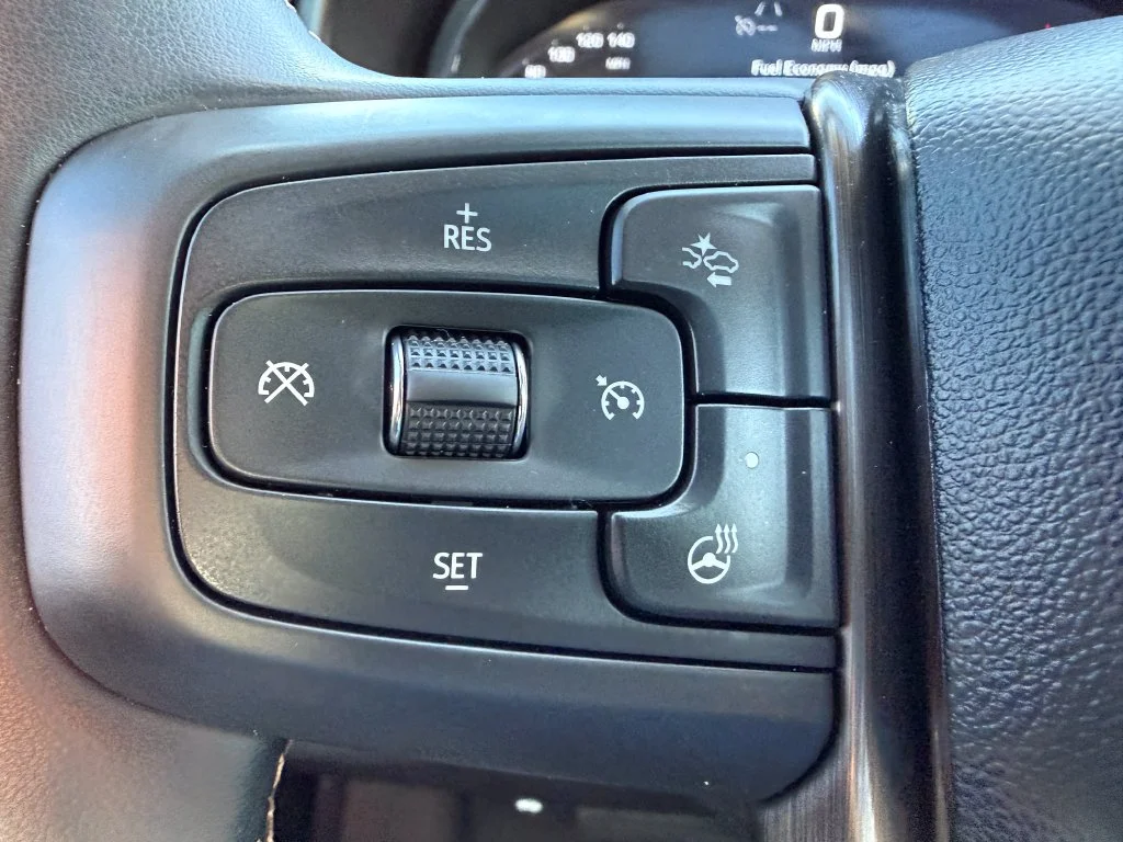 Used 2023 White GMC AT4 image 16