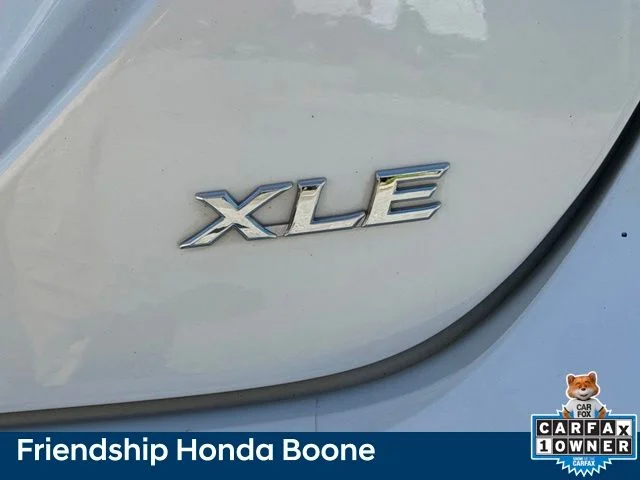 Used 2022 Beige Toyota XLE image 12