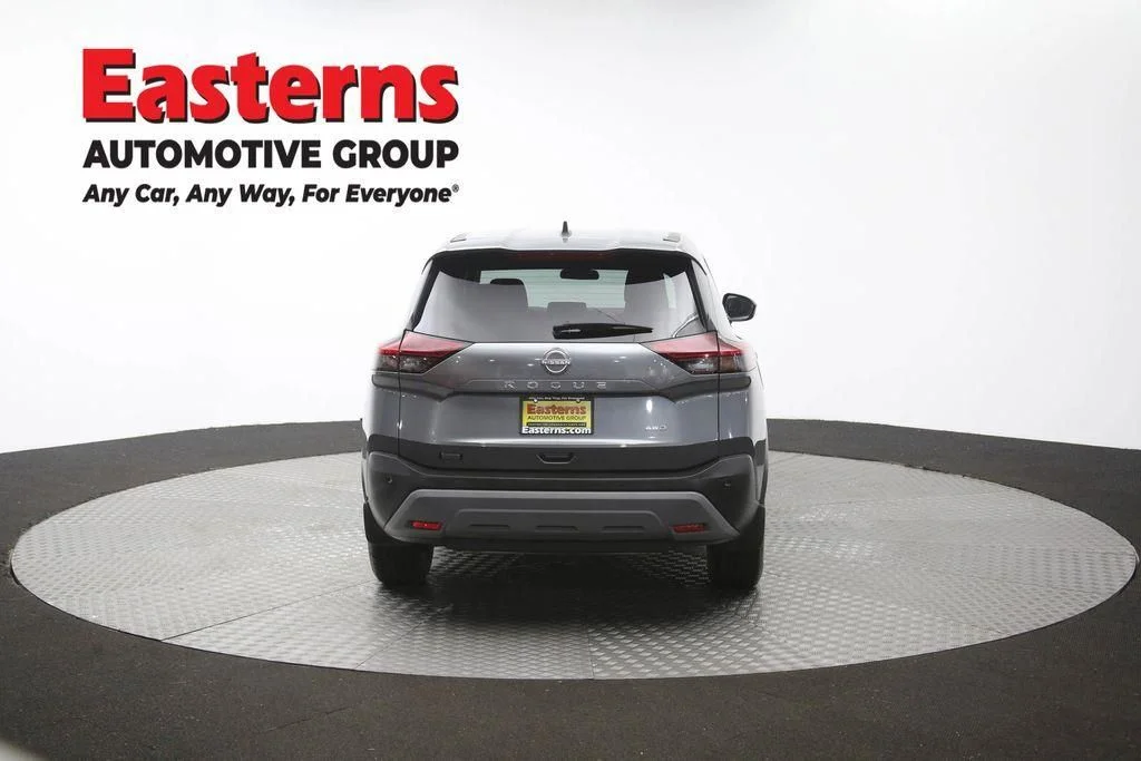 Used 2023 Gray Nissan S image 40