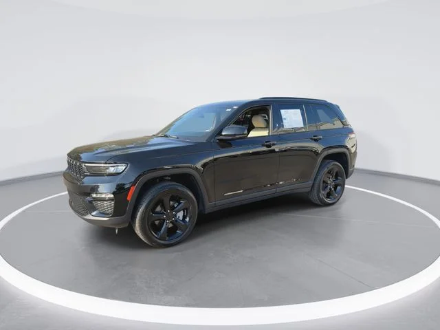 Used 2025 Black Jeep Limited image 4