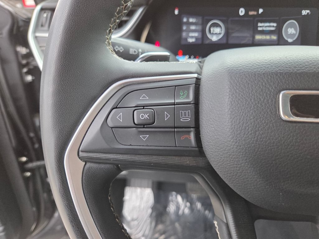 Used 2023 Baltic Gray Metallic Clearcoat Jeep Altitude image 35