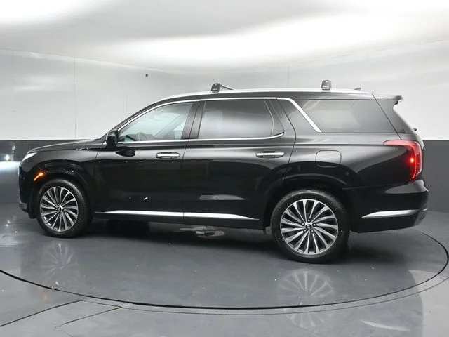 Certified Used 2025 Abyss Black Pearl Hyundai Calligraphy image 5
