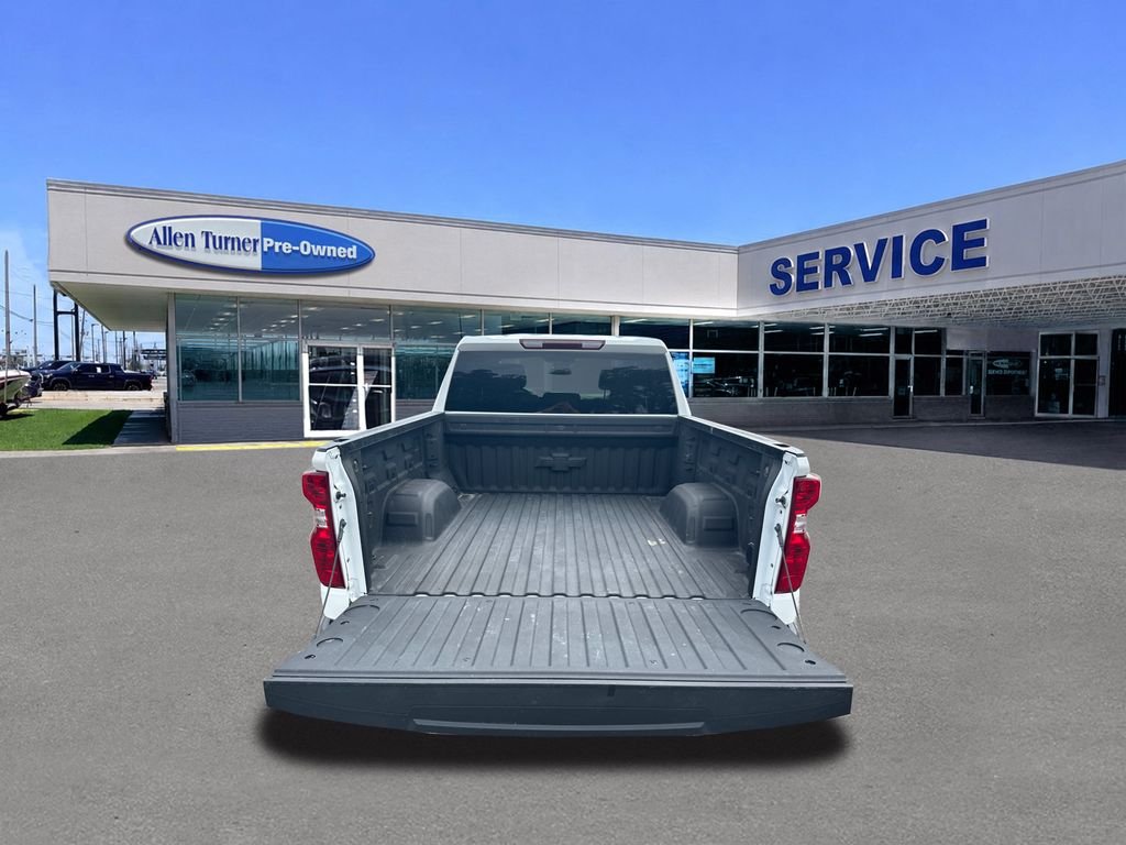 Used 2025 White Chevrolet LT image 8