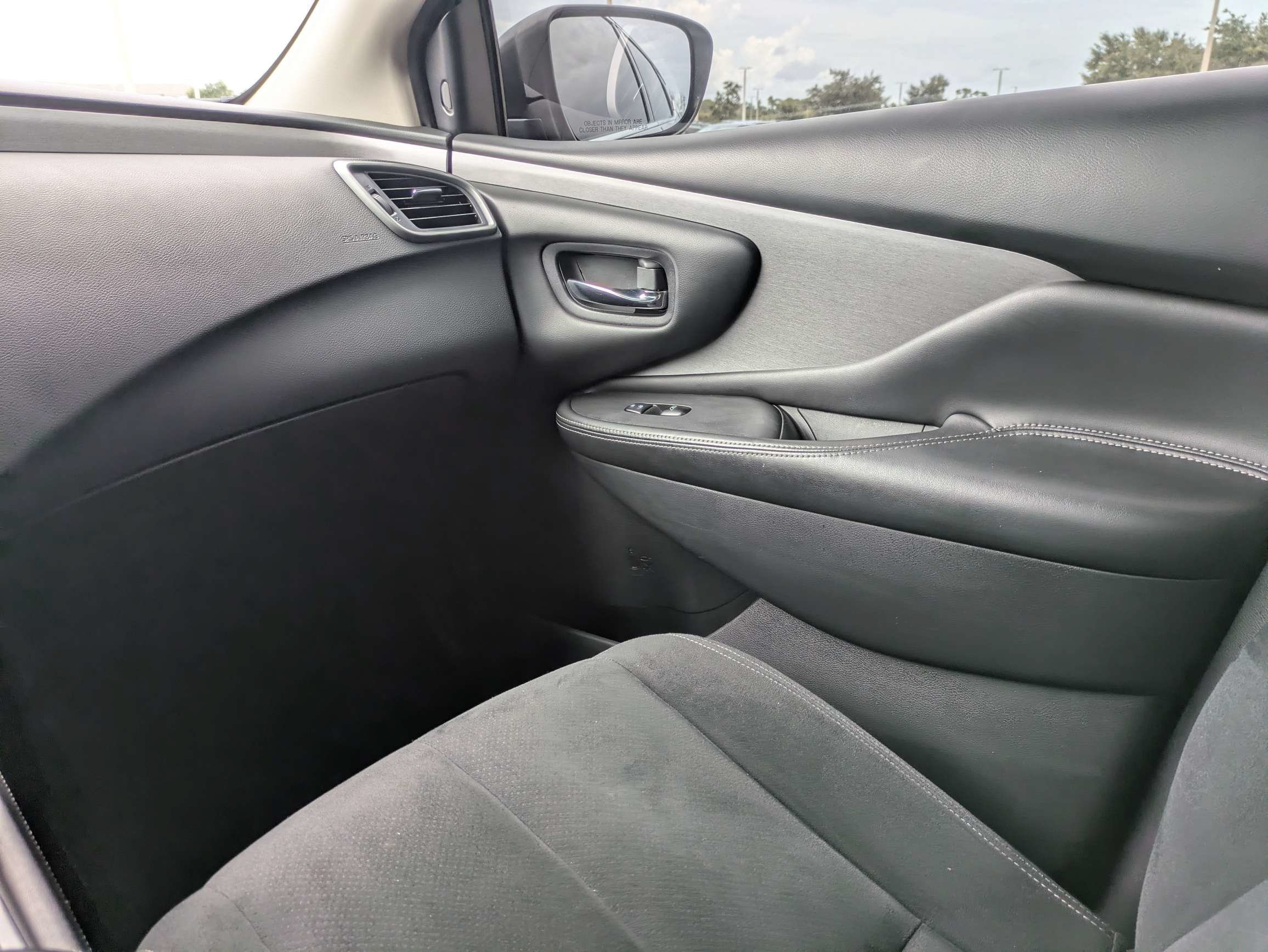 Used 2022 Gun Metallic Nissan S image 18