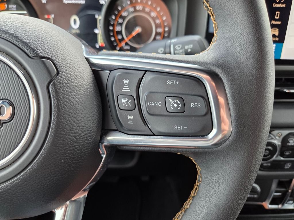 Used 2024 Gray Jeep Sahara image 29