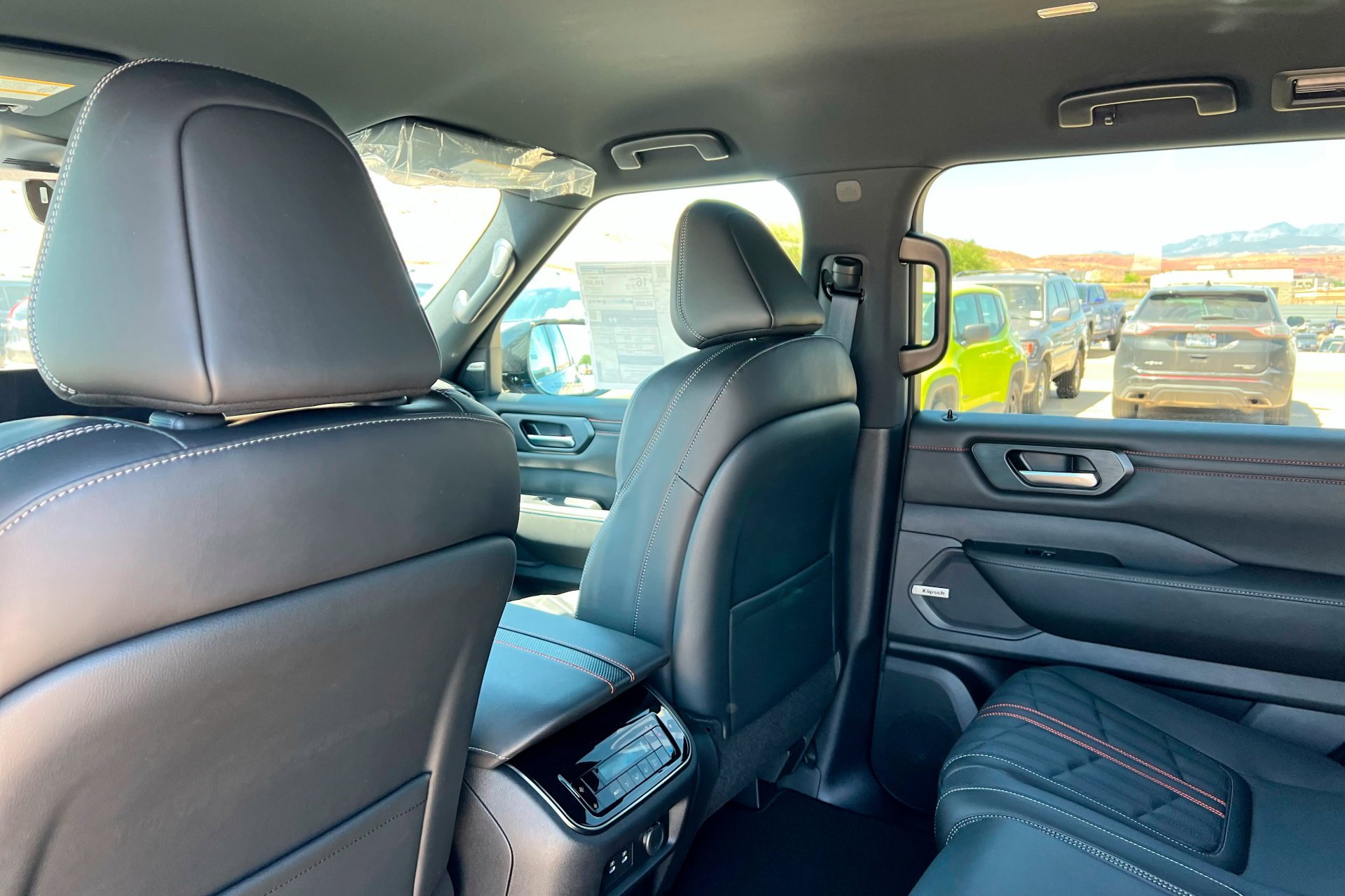 2025 Nissan Armada PRO-4X - Photo 20