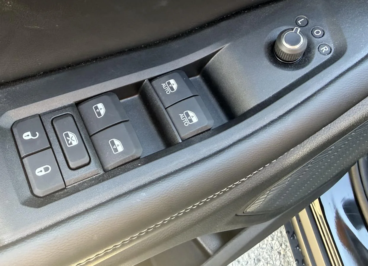 New 2026 Black Jeep Altitude image 14
